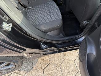 Opel Astra 1.0 Edition picture 11
