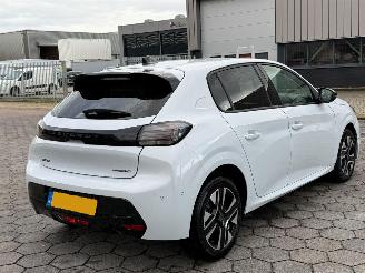 Peugeot 208 1.2 Hybrid 110 e-DCS6 Allure picture 4