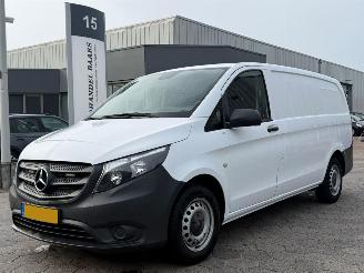 danneggiata veicoli commerciali Mercedes Vito 114 CDI Lang AUTOMAAT 2021/8