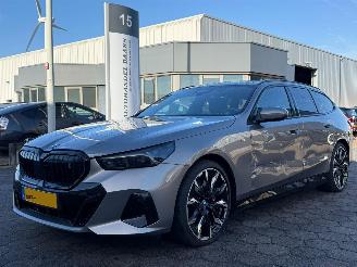 uszkodzony samochody osobowe BMW i5 M Touring eDrive40 84 kWh 2024/6