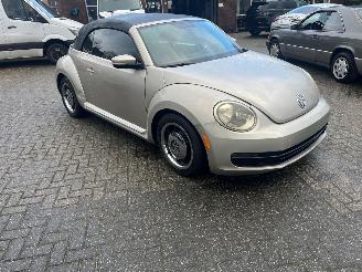 Damaged car Volkswagen Beetle 2.5 AUTOMAAT.  usa import 2013/11