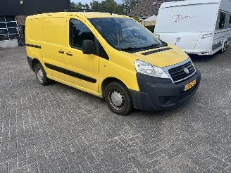 krockskadad bil bedrijf Fiat Scudo 1.6 MultiJet KH1 Actual 2011/7