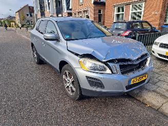 Voiture accidenté Volvo Xc-60 2.0 T5 summum automaat 2013/1