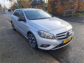 skadebil auto Mercedes A-klasse a180 2012/10