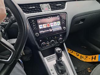 Skoda Octavia 1.4 tsi automaat picture 6