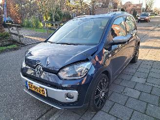krockskadad bil auto Volkswagen Up! 1.0 CROSS 2015/2