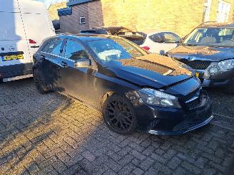 krockskadad bil auto Mercedes A-klasse a 180 prtestige 2016/3