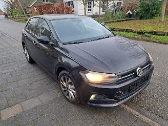 Schadeauto Volkswagen Polo 1.0 tsi high line automaat 2018/2