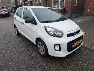 Schadeauto Kia Picanto 1.0 cvvt econemy line 2015/12
