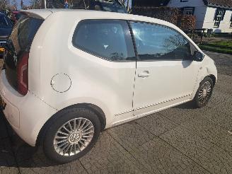 Volkswagen Up! 1.0 high up picture 5