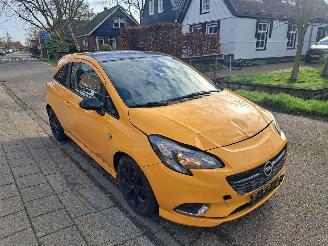 Coche accidentado Opel Corsa-E 1.4 inovation opc look 2016/9