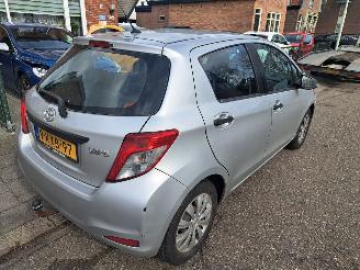 Toyota Yaris 1.0i 5drs LPG picture 4