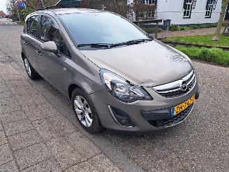 Voiture accidenté Opel Corsa 1.2i automaat 2014/5