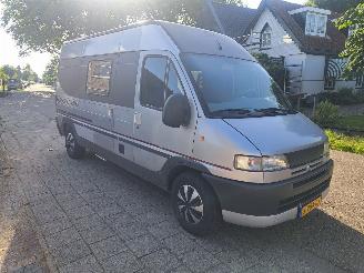krockskadad bil camper Peugeot Boxer 320LH 2.5D 2000/2