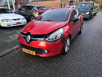 uszkodzony samochody osobowe Renault Clio 0.9 tce limited 2016/5