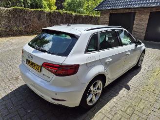 Voiture accidenté Audi A3 SPORTBACK SPORT 30 TFSI EDITION NAVI 2020/5
