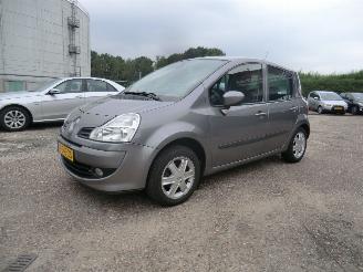 Renault Modus 1.2 TCE Dynamique AIRCO picture 2