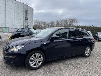 Peugeot 308 1.2 PureTech Style AIRCO NAVI PDC picture 2