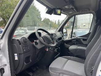 Renault Master T35 2.3 dCi L3H2 Energy AIRCO NAVI PDC picture 10