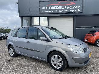 Damaged car Renault Grand-scenic 2.0-16V Tech Line AIRCO AUTOMAAT 7-person 2006/1