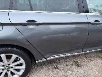 Volkswagen Passat 1.6 TDI Highline Airco NAVI Cruise PDC picture 6