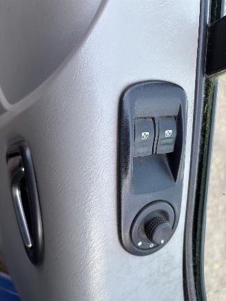 Renault Trafic 2.0 dCi L2H1 DC Generique AIRCO 6-persoons picture 8