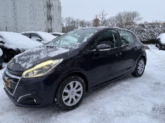 Peugeot 208 1.0 Pure Tech Access AIRCO PDC CRUISE picture 2
