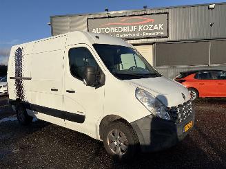 begagnad bil bedrijf Renault Master T35 2.3 dCi L2H3 AIRCO NAVI 2011/10