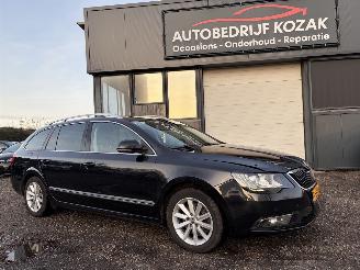 skadebil auto Skoda Superb 1.6 TDI Business AIRCO CRUISE 2014/4