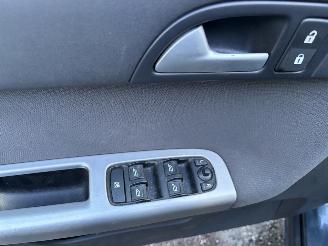 Volvo V-50 2.4i Edition AUTOMAAT AIRCO CRUISE picture 9