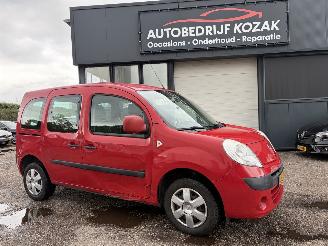 Vaurioauto  passenger cars Renault Kangoo Family 1.6 Expression AIRCO NIEUWE APK 2011/3