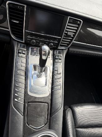 Porsche Panamera 3.0 S E-HYBRID picture 13