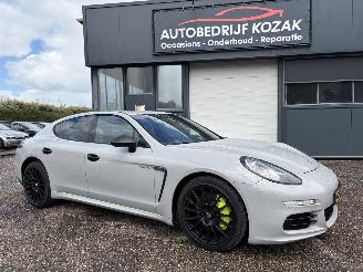 krockskadad bil auto Porsche Panamera 3.0 S E-HYBRID 2015/5