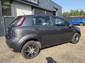 Fiat Punto Evo 1.4 Business AIRCO 5-drs picture 4