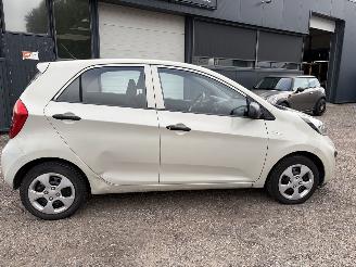 Kia Picanto 1.0 CVVT 5-drs. NIEUWE APK picture 5