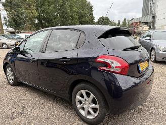Peugeot 208 1.2 PureTech Style AUTOMAAT CRUISE NAVI picture 3