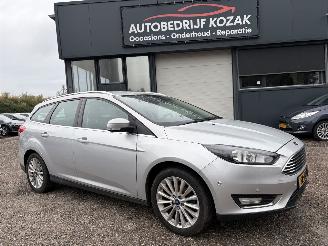 Schadeauto Ford Focus 1.0 Titanium AIRCO CRUISE NAVI 2018/4