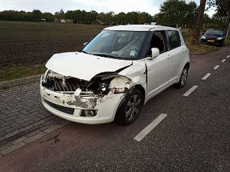 Suzuki Swift 1.3 picture 2