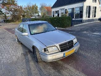 Vrakbiler auto Mercedes C-klasse C 180 1997/4