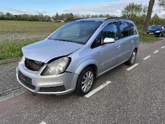 Opel Zafira 1.8-16V picture 2