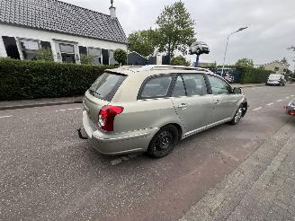 Toyota Avensis 2.0-16V picture 3