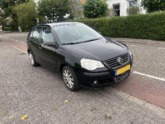 uszkodzony samochody osobowe Volkswagen Polo 1.2-12V 2007/9
