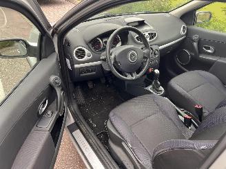 Renault Clio 1.2-16V picture 5