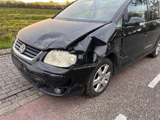 Volkswagen Touran 2.0 FSi picture 7