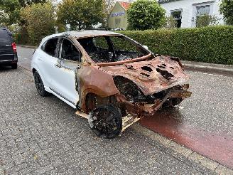 krockskadad bil auto Ford Puma 1.0 Ecoboost Hybrid ST-Line 2021/5