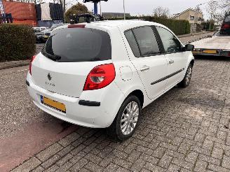 Renault Clio 1.2-16V TCe 100 picture 3