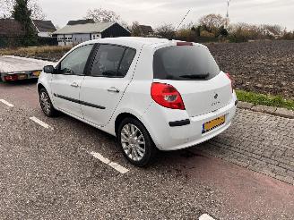 Renault Clio 1.2-16V TCe 100 picture 4