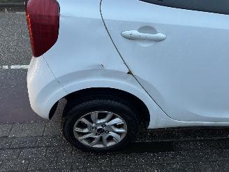 Kia Picanto 1.0-12V picture 9