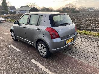 Suzuki Swift 1.5 picture 4