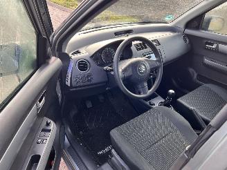 Suzuki Swift 1.5 picture 5